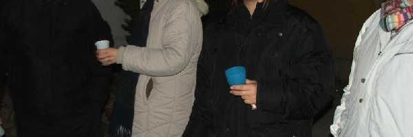 /friends/party/110225/photos/pic12.jpg
